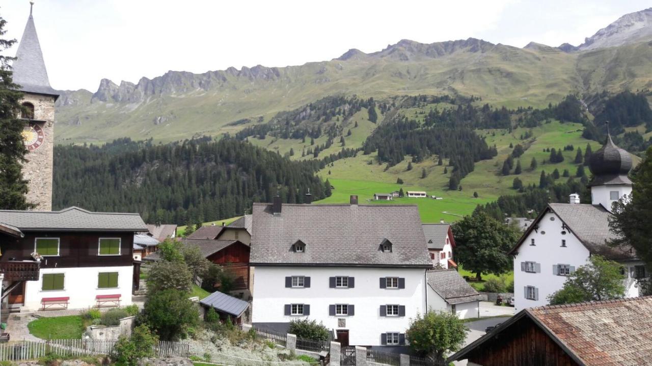 Hotel Staetzerhorn Parpan Exterior photo