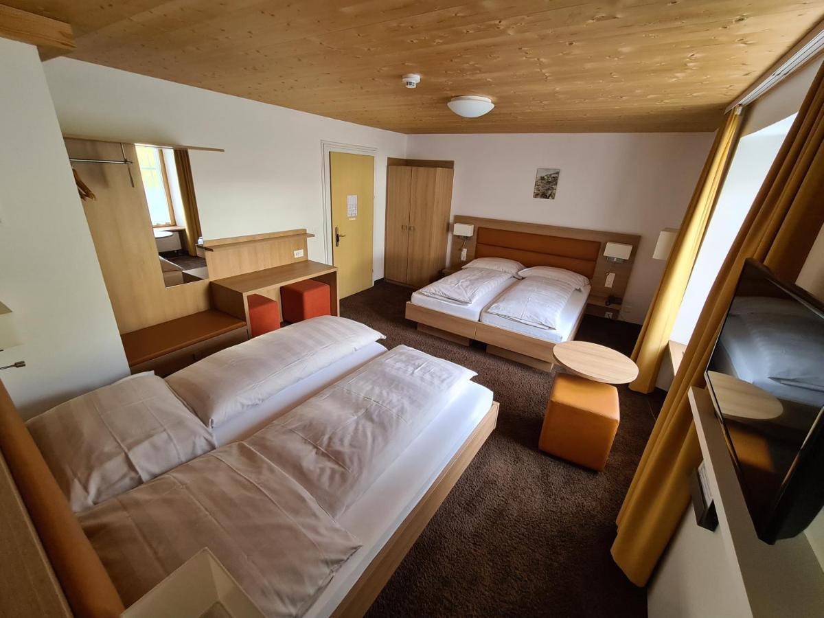 Hotel Staetzerhorn Parpan Exterior photo